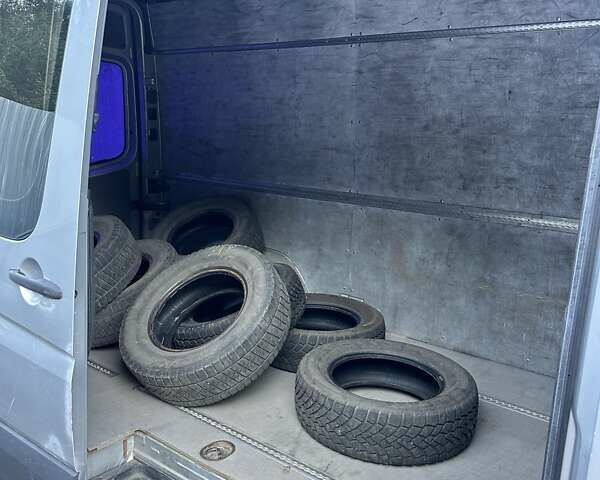 Серый Мерседес Sprinter, объемом двигателя 2.15 л и пробегом 300 тыс. км за 11500 $, фото 8 на Automoto.ua