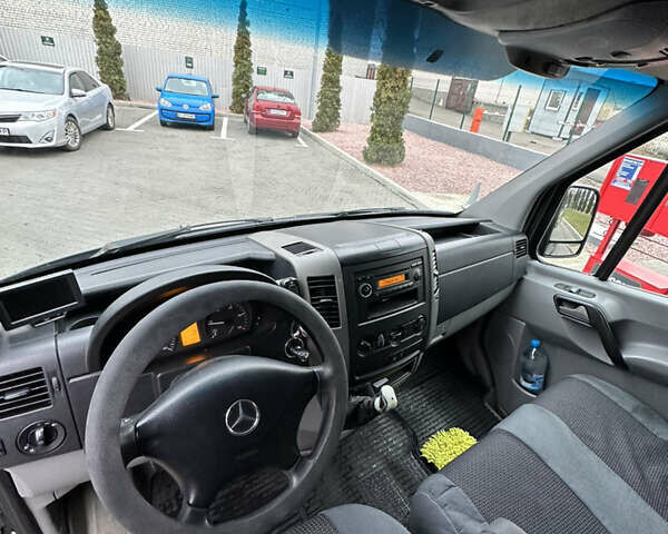 Сірий Мерседес Sprinter, об'ємом двигуна 2.1 л та пробігом 500 тис. км за 8600 $, фото 11 на Automoto.ua