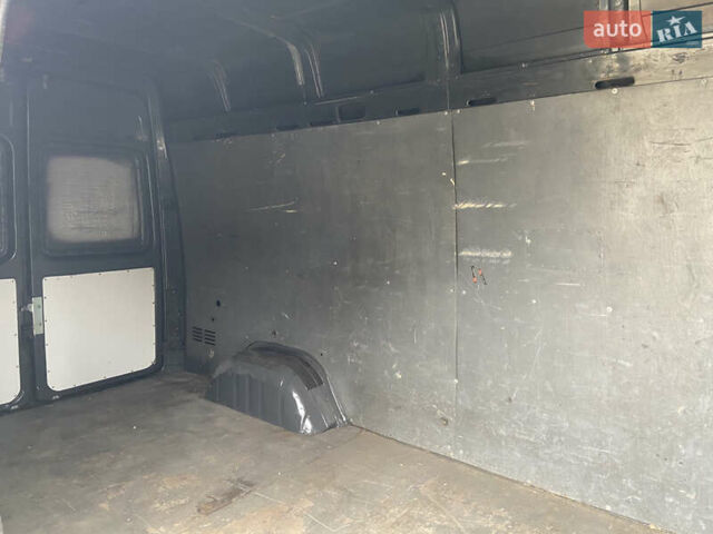 Сірий Мерседес Sprinter, об'ємом двигуна 2.15 л та пробігом 400 тис. км за 9950 $, фото 10 на Automoto.ua