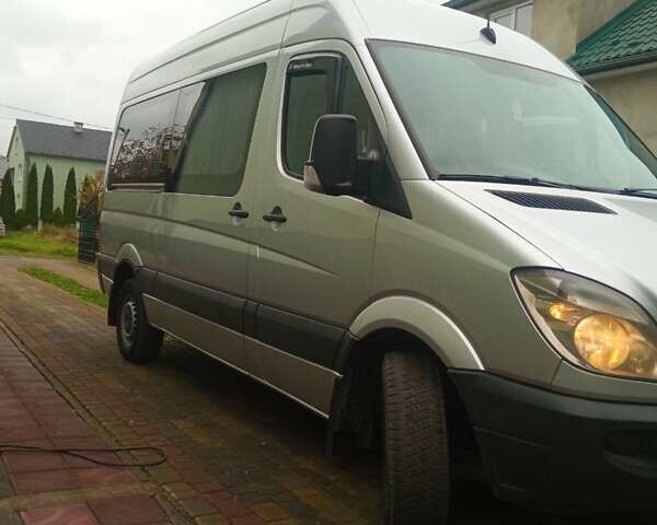 Серый Мерседес Sprinter, объемом двигателя 2.15 л и пробегом 750 тыс. км за 12500 $, фото 1 на Automoto.ua
