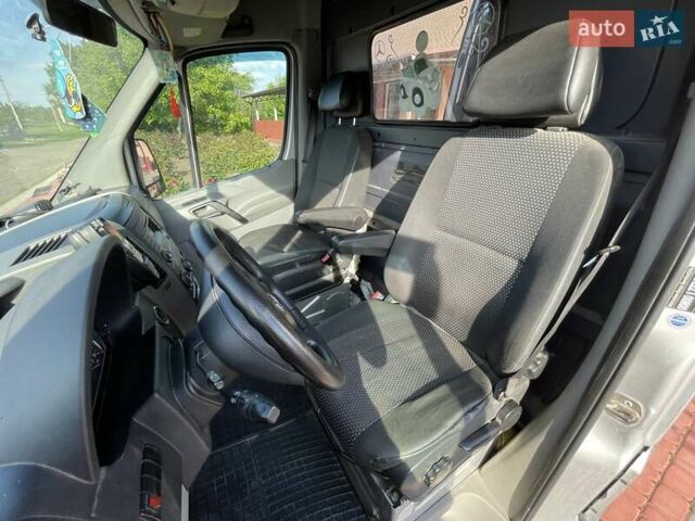 Серый Мерседес Sprinter, объемом двигателя 2.99 л и пробегом 350 тыс. км за 15500 $, фото 17 на Automoto.ua
