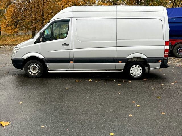 Серый Мерседес Sprinter, объемом двигателя 3 л и пробегом 320 тыс. км за 14900 $, фото 3 на Automoto.ua