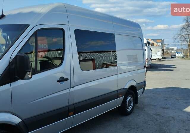 Серый Мерседес Sprinter, объемом двигателя 2.1 л и пробегом 290 тыс. км за 13500 $, фото 4 на Automoto.ua