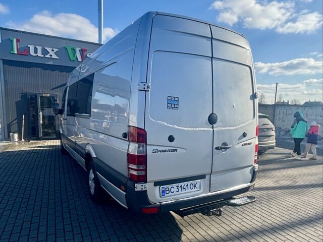 Серый Мерседес Sprinter, объемом двигателя 3 л и пробегом 500 тыс. км за 13800 $, фото 2 на Automoto.ua