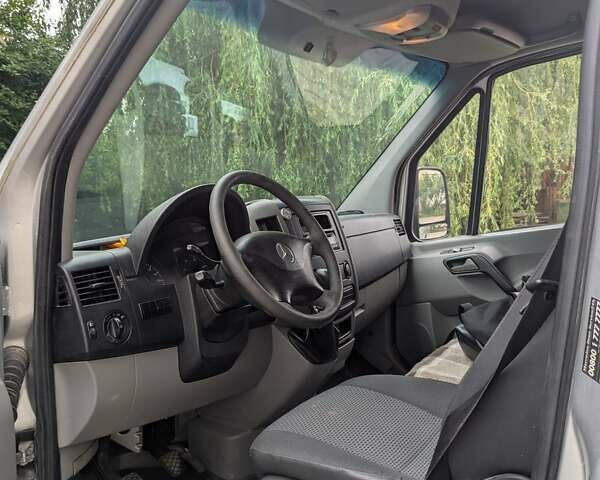 Сірий Мерседес Sprinter, об'ємом двигуна 2.15 л та пробігом 632 тис. км за 7300 $, фото 5 на Automoto.ua