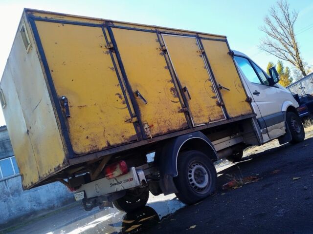 Серый Мерседес Sprinter, объемом двигателя 2.2 л и пробегом 400 тыс. км за 3500 $, фото 2 на Automoto.ua