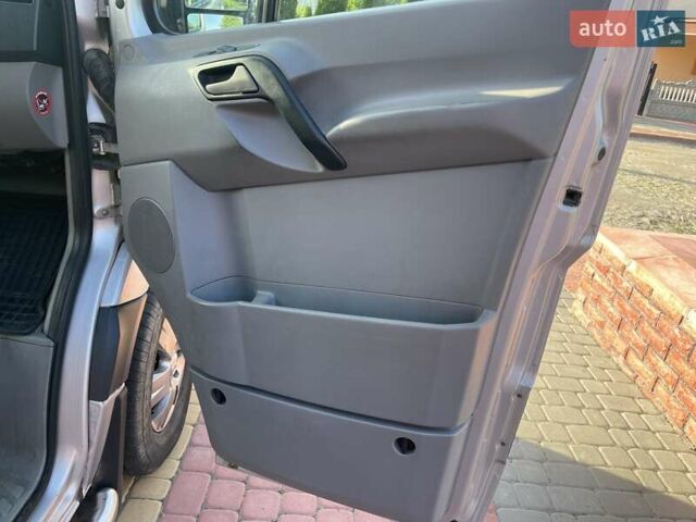 Серый Мерседес Sprinter, объемом двигателя 2.99 л и пробегом 350 тыс. км за 15500 $, фото 18 на Automoto.ua
