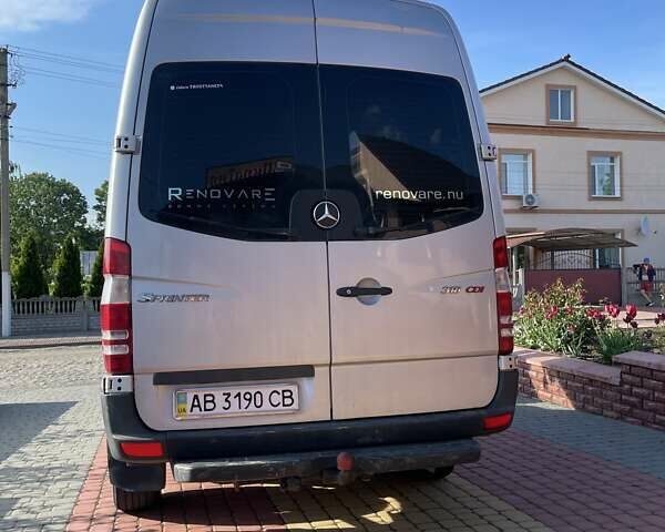 Серый Мерседес Sprinter, объемом двигателя 2.99 л и пробегом 350 тыс. км за 15500 $, фото 5 на Automoto.ua