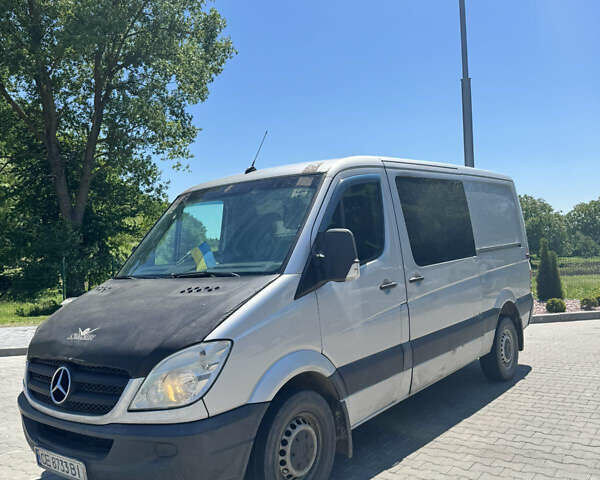 Серый Мерседес Sprinter, объемом двигателя 2.2 л и пробегом 520 тыс. км за 8200 $, фото 2 на Automoto.ua