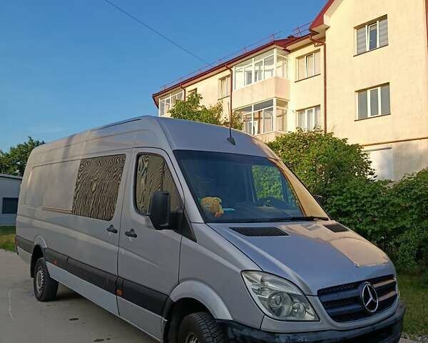 Серый Мерседес Sprinter, объемом двигателя 3 л и пробегом 4 тыс. км за 17200 $, фото 2 на Automoto.ua