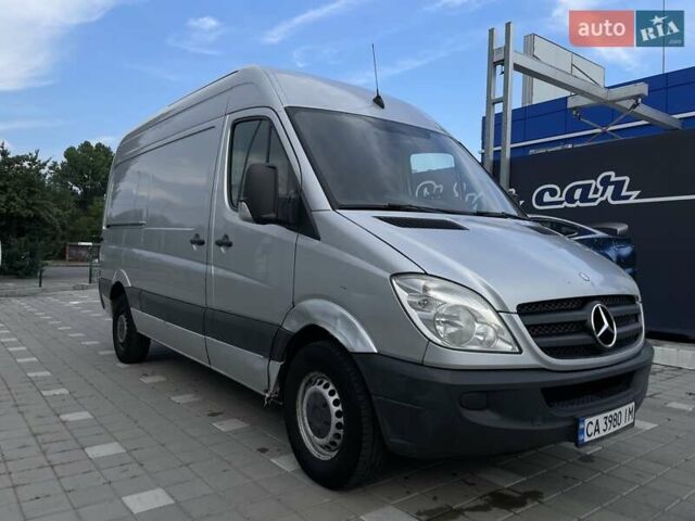 Сірий Мерседес Sprinter, об'ємом двигуна 3 л та пробігом 311 тис. км за 11606 $, фото 2 на Automoto.ua
