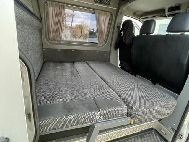 Серый Мерседес Sprinter, объемом двигателя 3 л и пробегом 540 тыс. км за 20000 $, фото 3 на Automoto.ua