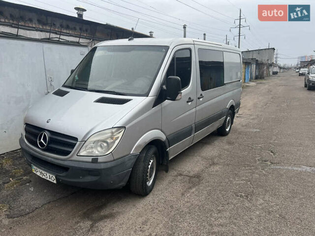 Серый Мерседес Sprinter, объемом двигателя 0 л и пробегом 405 тыс. км за 7299 $, фото 18 на Automoto.ua