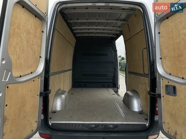 Сірий Мерседес Sprinter, об'ємом двигуна 3 л та пробігом 311 тис. км за 11606 $, фото 7 на Automoto.ua