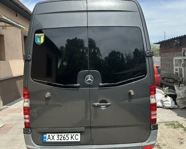 Сірий Мерседес Sprinter, об'ємом двигуна 3 л та пробігом 245 тис. км за 21000 $, фото 4 на Automoto.ua