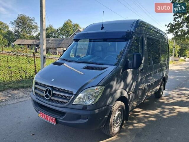 Серый Мерседес Sprinter, объемом двигателя 2.99 л и пробегом 317 тыс. км за 17300 $, фото 3 на Automoto.ua
