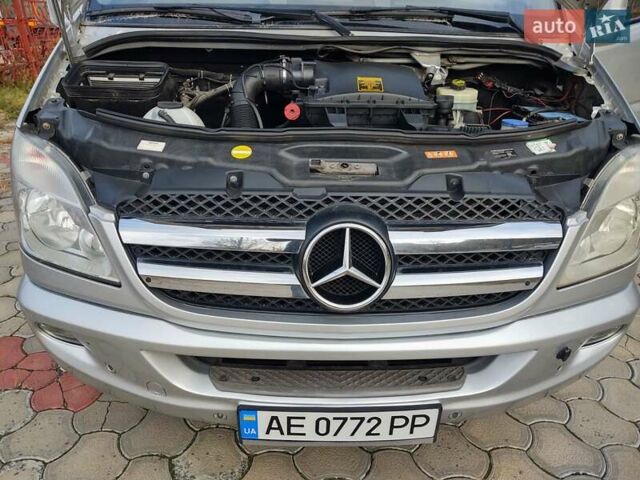 Серый Мерседес Sprinter, объемом двигателя 2.14 л и пробегом 552 тыс. км за 33000 $, фото 7 на Automoto.ua