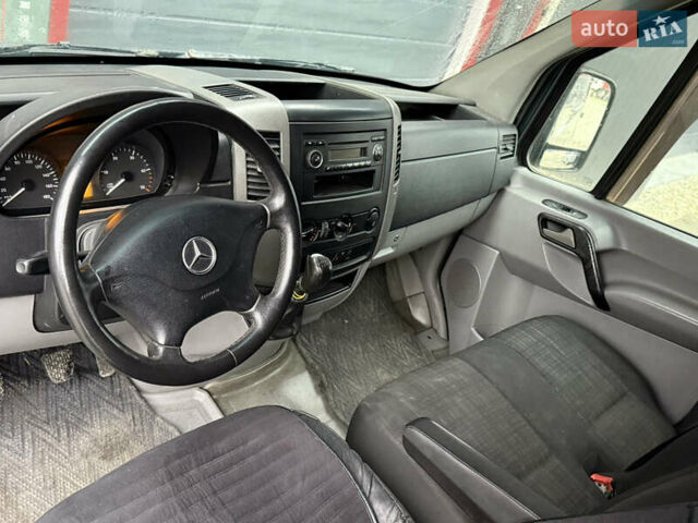 Сірий Мерседес Sprinter, об'ємом двигуна 2.19 л та пробігом 250 тис. км за 9700 $, фото 19 на Automoto.ua