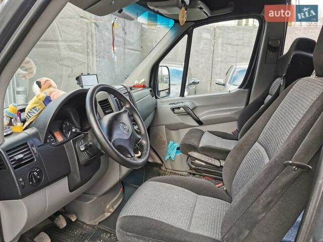 Серый Мерседес Sprinter, объемом двигателя 2.99 л и пробегом 296 тыс. км за 21000 $, фото 14 на Automoto.ua