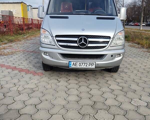Серый Мерседес Sprinter, объемом двигателя 2.14 л и пробегом 552 тыс. км за 32000 $, фото 1 на Automoto.ua
