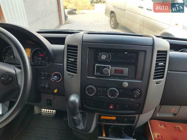 Серый Мерседес Sprinter, объемом двигателя 2.14 л и пробегом 552 тыс. км за 32000 $, фото 9 на Automoto.ua