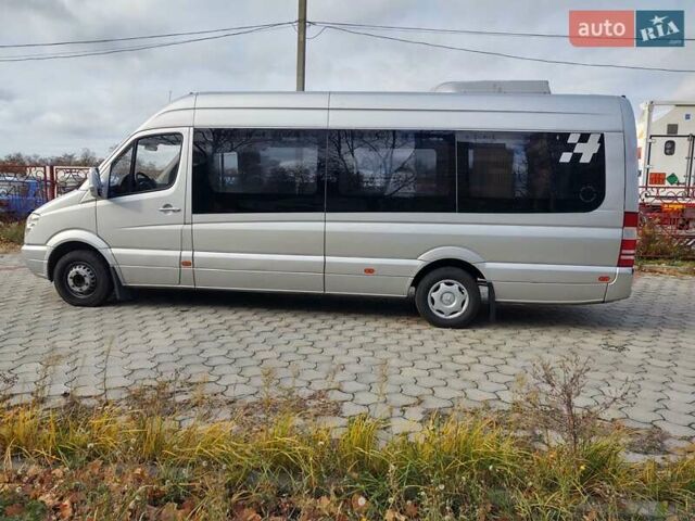 Серый Мерседес Sprinter, объемом двигателя 2.14 л и пробегом 552 тыс. км за 33000 $, фото 3 на Automoto.ua