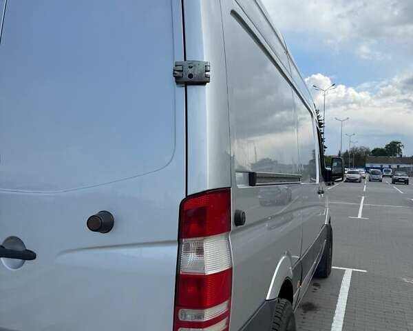Сірий Мерседес Sprinter, об'ємом двигуна 2.99 л та пробігом 574 тис. км за 22500 $, фото 8 на Automoto.ua