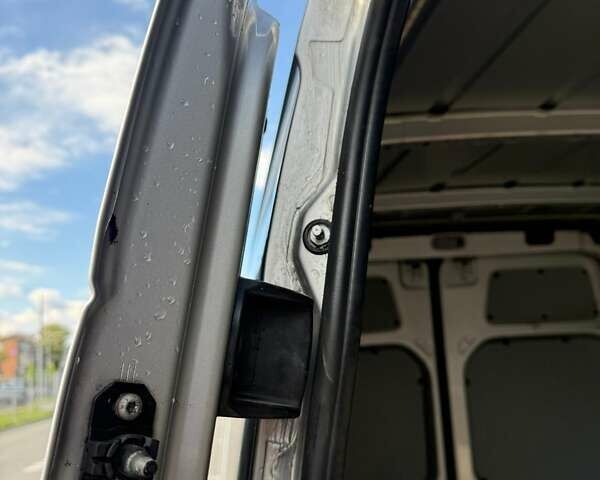 Сірий Мерседес Sprinter, об'ємом двигуна 2.99 л та пробігом 574 тис. км за 22500 $, фото 45 на Automoto.ua