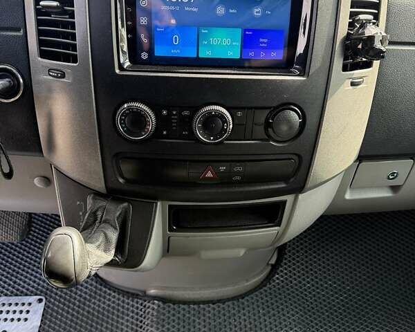 Сірий Мерседес Sprinter, об'ємом двигуна 2.99 л та пробігом 574 тис. км за 22500 $, фото 18 на Automoto.ua