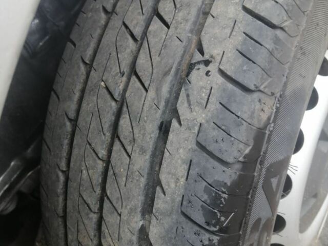 Серый Мерседес Sprinter, объемом двигателя 2 л и пробегом 400 тыс. км за 16300 $, фото 11 на Automoto.ua