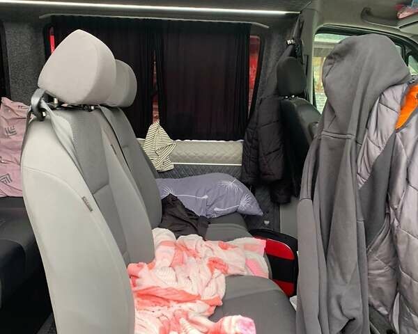 Серый Мерседес Sprinter, объемом двигателя 2.14 л и пробегом 600 тыс. км за 20000 $, фото 5 на Automoto.ua