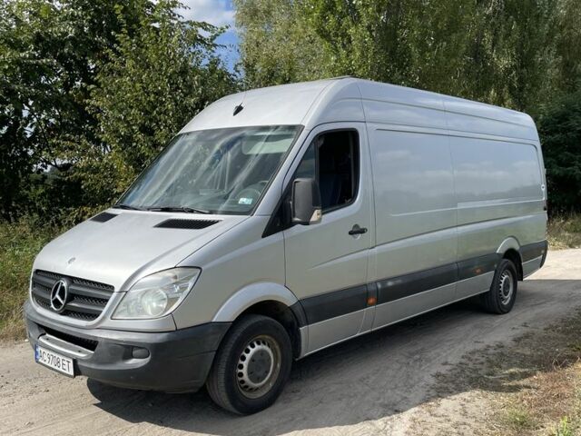 Серый Мерседес Sprinter, объемом двигателя 2.1 л и пробегом 570 тыс. км за 12500 $, фото 3 на Automoto.ua