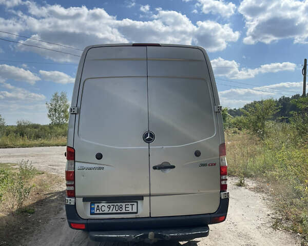 Серый Мерседес Sprinter, объемом двигателя 2.14 л и пробегом 578 тыс. км за 11800 $, фото 4 на Automoto.ua