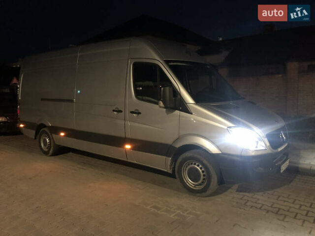 Серый Мерседес Sprinter, объемом двигателя 2.14 л и пробегом 578 тыс. км за 11800 $, фото 7 на Automoto.ua