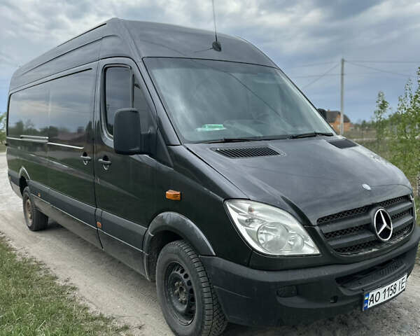 Серый Мерседес Sprinter, объемом двигателя 2.1 л и пробегом 341 тыс. км за 12500 $, фото 3 на Automoto.ua