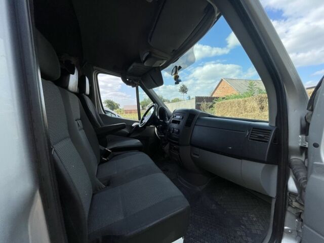 Серый Мерседес Sprinter, объемом двигателя 2.1 л и пробегом 570 тыс. км за 12500 $, фото 11 на Automoto.ua