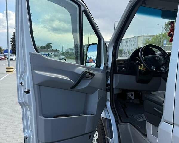 Сірий Мерседес Sprinter, об'ємом двигуна 2.99 л та пробігом 574 тис. км за 22500 $, фото 15 на Automoto.ua