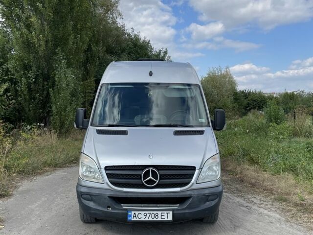 Серый Мерседес Sprinter, объемом двигателя 2.1 л и пробегом 570 тыс. км за 12500 $, фото 1 на Automoto.ua