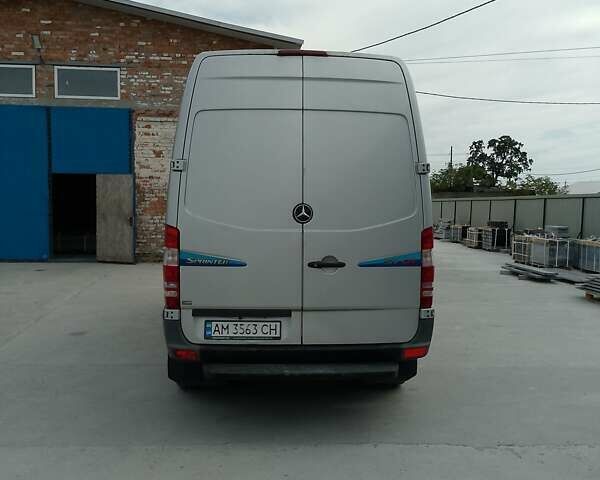 Серый Мерседес Sprinter, объемом двигателя 3 л и пробегом 516 тыс. км за 20000 $, фото 7 на Automoto.ua