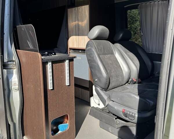 Серый Мерседес Sprinter, объемом двигателя 2.14 л и пробегом 390 тыс. км за 30000 $, фото 43 на Automoto.ua