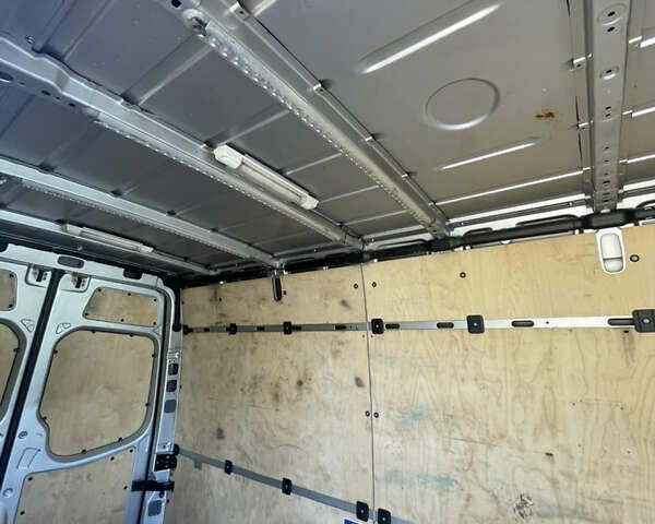 Сірий Мерседес Sprinter, об'ємом двигуна 2.2 л та пробігом 300 тис. км за 20200 $, фото 87 на Automoto.ua