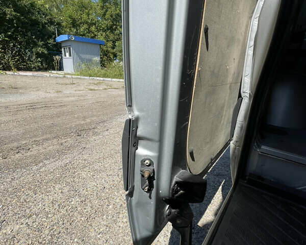 Сірий Мерседес Sprinter, об'ємом двигуна 2.2 л та пробігом 300 тис. км за 20200 $, фото 71 на Automoto.ua