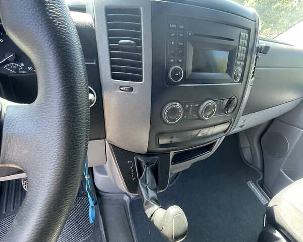 Сірий Мерседес Sprinter, об'ємом двигуна 2.2 л та пробігом 300 тис. км за 20200 $, фото 52 на Automoto.ua