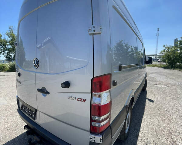 Сірий Мерседес Sprinter, об'ємом двигуна 2.2 л та пробігом 300 тис. км за 20200 $, фото 4 на Automoto.ua