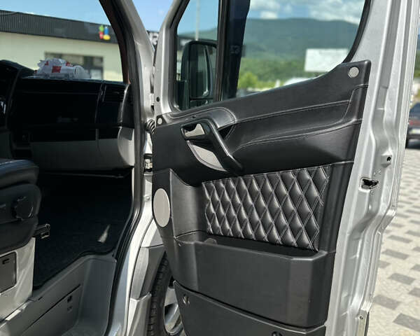 Серый Мерседес Sprinter, объемом двигателя 0 л и пробегом 820 тыс. км за 22500 $, фото 10 на Automoto.ua