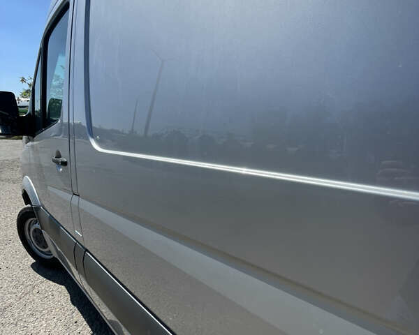 Сірий Мерседес Sprinter, об'ємом двигуна 2.2 л та пробігом 300 тис. км за 20200 $, фото 9 на Automoto.ua