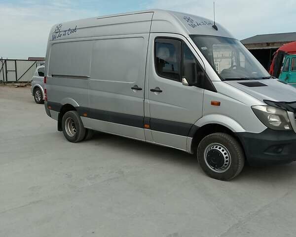 Серый Мерседес Sprinter, объемом двигателя 3 л и пробегом 516 тыс. км за 20000 $, фото 9 на Automoto.ua