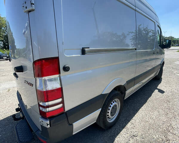 Сірий Мерседес Sprinter, об'ємом двигуна 2.2 л та пробігом 300 тис. км за 20200 $, фото 34 на Automoto.ua