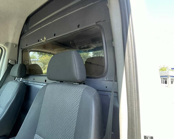 Сірий Мерседес Sprinter, об'ємом двигуна 2.2 л та пробігом 300 тис. км за 20200 $, фото 55 на Automoto.ua
