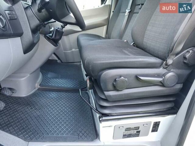 Серый Мерседес Sprinter, объемом двигателя 2.2 л и пробегом 271 тыс. км за 22300 $, фото 12 на Automoto.ua